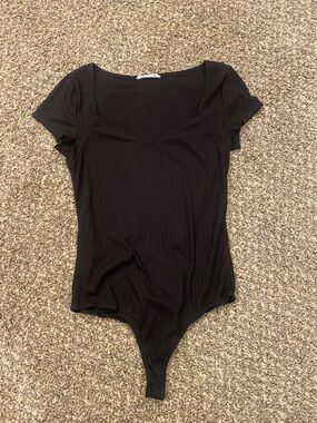 Elodie Black Ribbed Short-Sleeve Bodysuit
